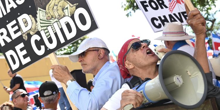 Lo que usted no vio en la Plaza de la Democracia: 'Todo gratis', dijo organizador de manifestación chavista