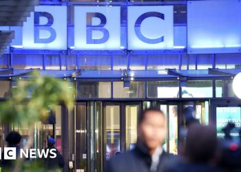 Altos funcionarios de la BBC serán interrogados por los parlamentarios tras sus dimisiones
