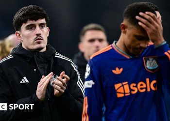 Marsella 2-1 Newcastle: Dan Burn dice que las urracas están magulladas por '10 minutos de locura'