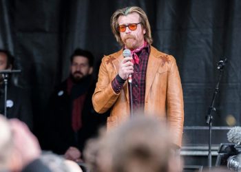 la declaración de amor de Jesse Hughes des Eagles of Death Metal à ses «frères et sœurs français»