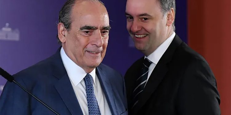 Guillermo Francos renunció como jefe de Gabinete y lo reemplazará Manuel Adorni | Un cambio de figuritas para encarar las reformas que Milei planea