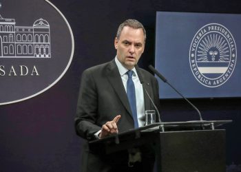 «Mal que le pese»: la respuesta tajante de Manuel Adorni a Mauricio Macri | Ante la crítica a su designación como jefe de Gabinete