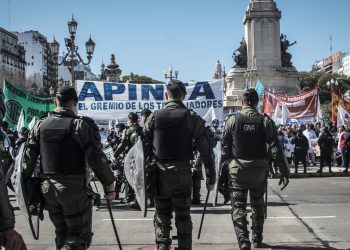 Arrancan las protestas contra la reforma laboral | Los estatales lanzarán un paro en defensa de los derechos