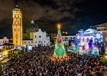 Oficialmente inauguradas las fiestas de fin de año
