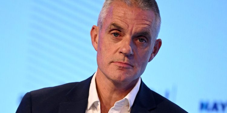 Donald Trump celebra renuncia del director de la BBC tras polémica por documental sobre su discurso