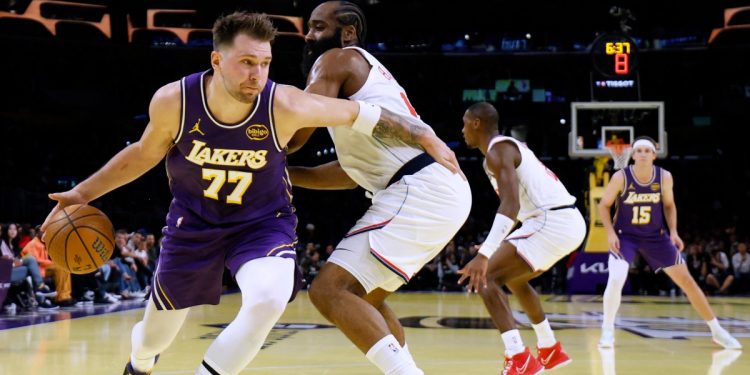 Luka Doncic anota 43 y los Lakers derrotan a los Clippers en la Copa de la NBA | Noticias de baloncesto