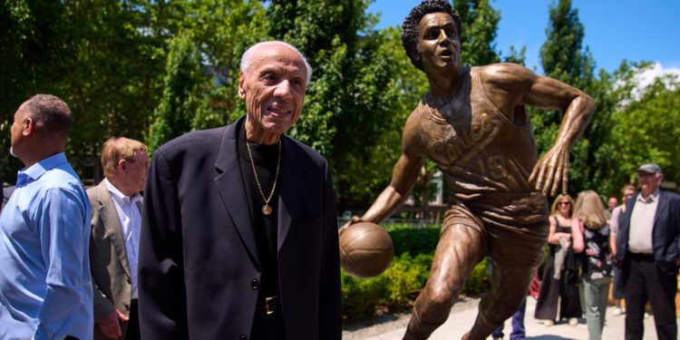 Muere Lenny Wilkens, legendario jugador y entrenador de la NBA, a los 88 años | Noticias de baloncesto