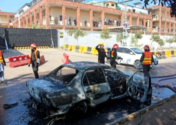 Al menos 12 muertos en intento de suicidio frente a un tribunal en Islamabad