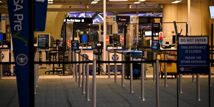 Cómo está gestionando cada aerolínea los recortes de vuelos a partir del viernes