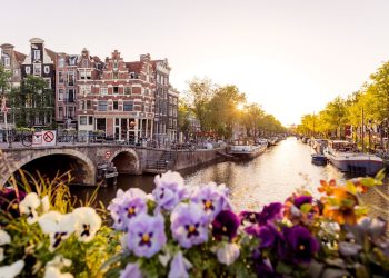 Vuele a Londres, París y otras ciudades europeas desde 20.400 SkyMiles