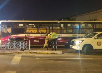 Chorrillos: ataque a balazos contra autobús de transporte público deja un conductor herido