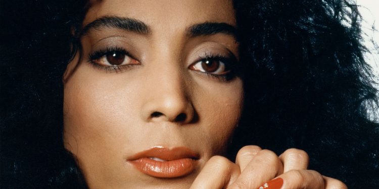 De los archivos: La rápida y moderna Florence Griffith Joyner