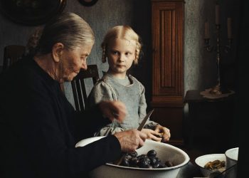 Los fantasmas de la niñez pasada en “Sound of Falling”