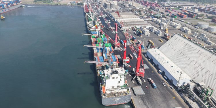 Congreso autoriza proceso de deuda para ampliar muelle en portuaria Quetzal