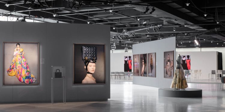 Exposición UBS HOC x Dior / opng