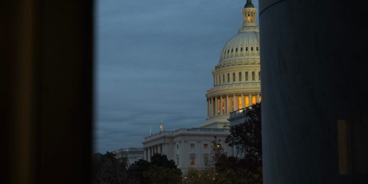 Acusan a congresista demócrata de sustraer fondos federales y lavado de dinero | Internacional | Noticias