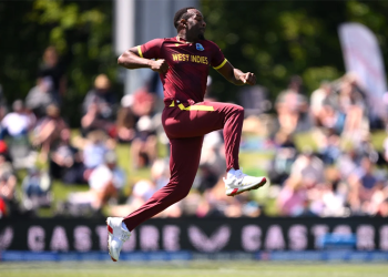 Nueva Zelanda logra una victoria de siete carreras para liderar la serie ODI contra Windies