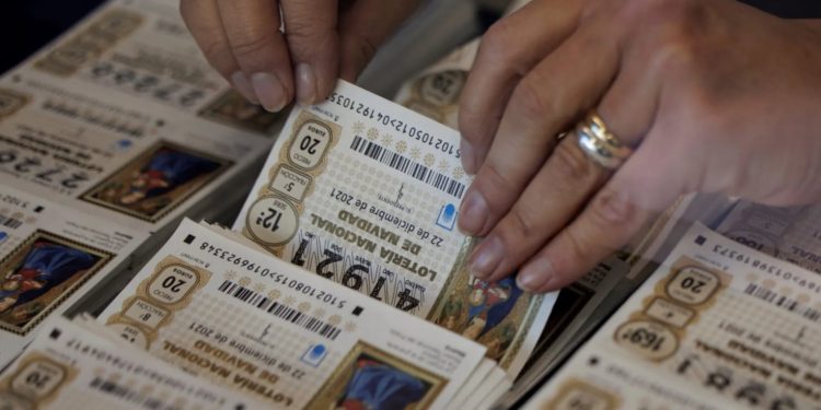 El hombre que repartió 'El Gordo' de la Lotería de Navidad sin tenerlo y acabó en la cárcel por estafar 1.150 millones de pesetas