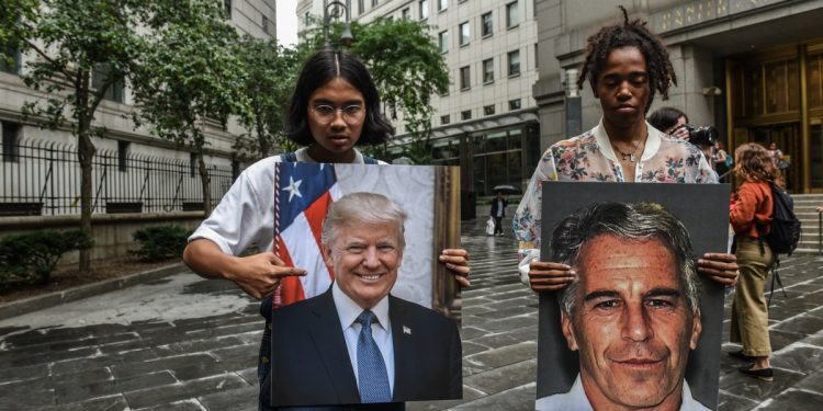 Correos electrónicos de Jeffrey Epstein: lo que realmente dicen sobre Trump, decodificado
