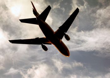 Qué significa si «Ver agente» está impreso en su tarjeta de embarque