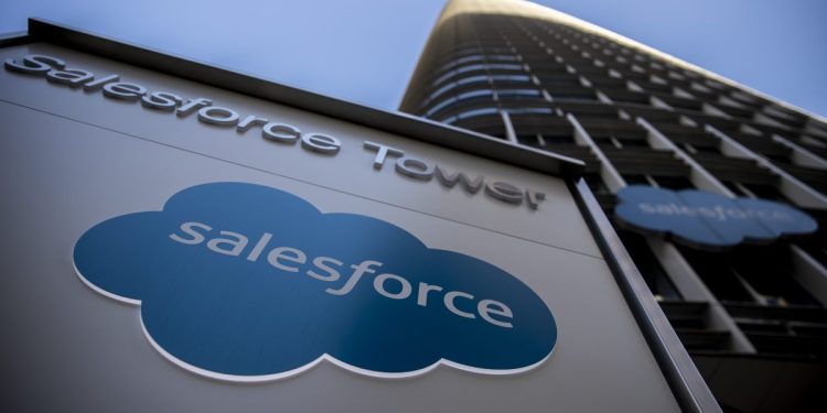Salesforce dice que se accedió a algunos de los datos de sus clientes después de la violación de Gainsight