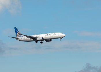 ¿Qué vuelos se están cancelando debido al cierre del gobierno?