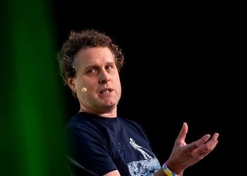El jefe de Rocket Lab habla sobre los retrasos de neutrones, el éxito de New Glenn y la ciencia de la NASA