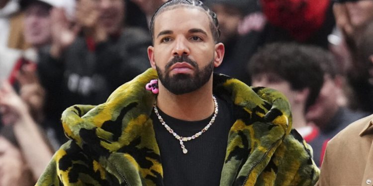Los humanos reales no transmiten canciones de Drake las 23 horas del día, dice el rapero que demanda a Spotify