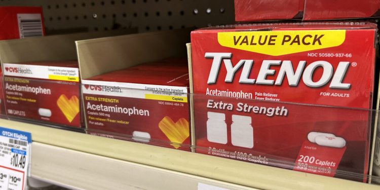 Juez rechaza la solicitud del fiscal general de Texas de bloquear inmediatamente los anuncios de Tylenol