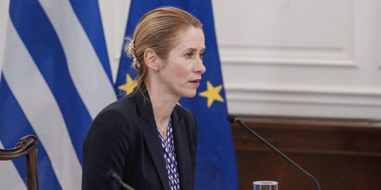 La UE confirma reglas de visa más estrictas para los rusos para ayudar a detener el 'sabotaje' – POLITICO