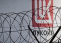 Estados Unidos extiende la exención de las sanciones a Lukoil mientras el gigante petrolero ruso busca vender activos – POLITICO