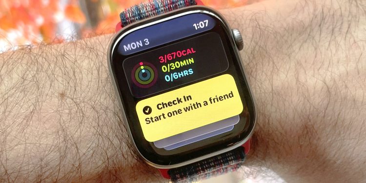 Cómo usar Check In en tu Apple Watch en watchOS 26