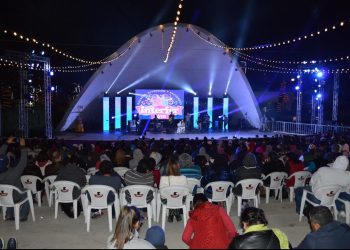 días y horarios de los artistas invitados