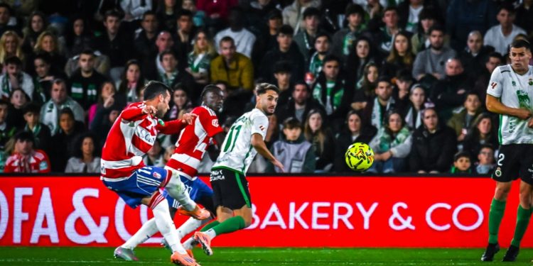 Arnáiz saca su guante ante un Racing demasiado confiado