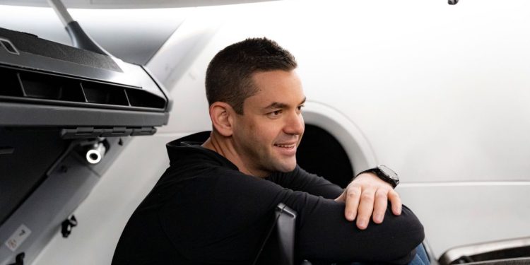 En un sorprendente regreso, Jared Isaacman es renominado para dirigir la NASA