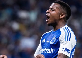 (Video) Keny Arroyo debutó como goleador con la camiseta del Cruzeiro de Brasil