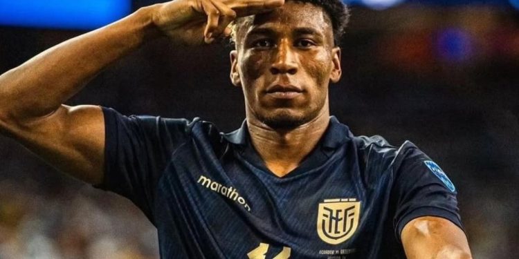 ¿Quién debe comandar el ataque de la Selección de Ecuador?