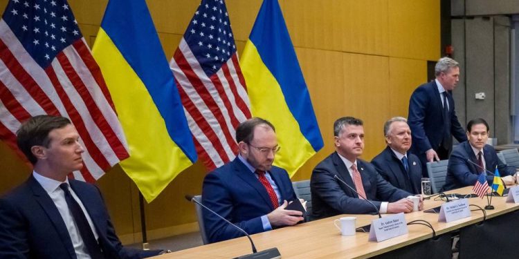 El esfuerzo de paz de Trump entre Rusia y Ucrania se ve empañado por filtraciones y confusión