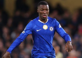 Moisés Caicedo vs. Declan Rice, quién es mejor según la Premier League