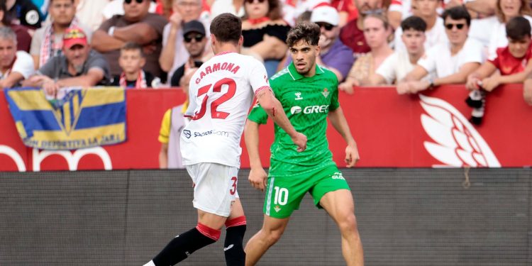 Sevilla se ilumina con ELGRANDERBI