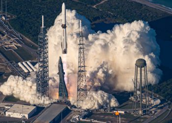 El cohete New Glenn de Blue Origin regresó a casa después de apuntar a Marte