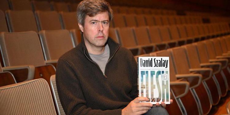 Premio Booker 2025: David Szalay es el ganador por su novela 'arriesgada' 'Flesh' | Libros | Entretenimiento