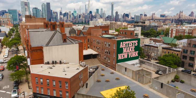 Un visitante demanda al MoMA PS1 después de una conmoción cerebral en el lugar