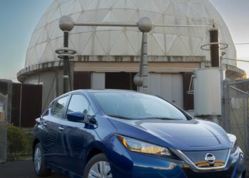 Cómo dos Nissan Leaf ayudan a que un aeropuerto regional sea más resiliente