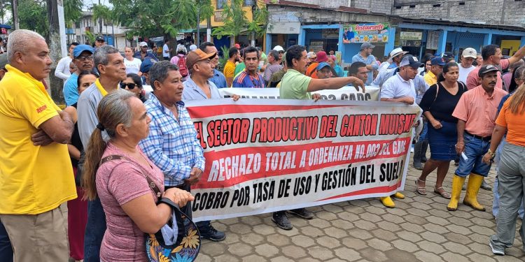 Corte anula ordenanza que imponía tasa por uso de suelo en Muisne | Ecuador | Noticias