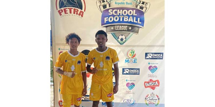 Chase Academy avanza invicta en la liga de fútbol de escuelas secundarias de Republic Bank