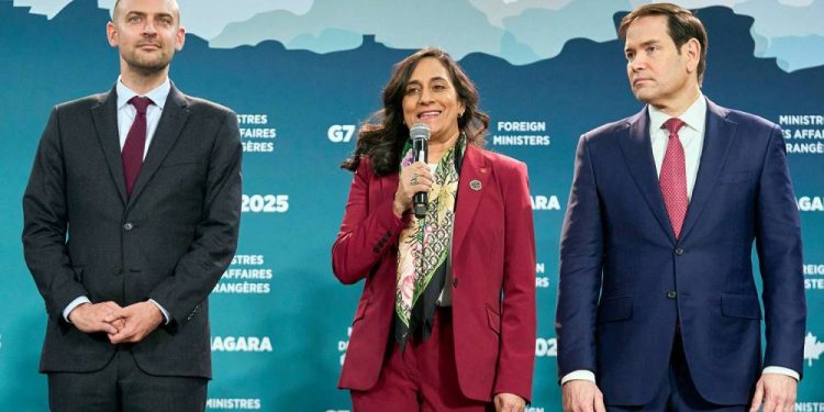 Los aliados de Estados Unidos, Francia, el Reino Unido y Colombia, se vuelven contra los ataques con barcos narcotraficantes de Trump