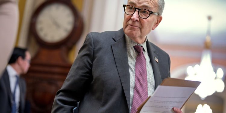 El Senado inicia las votaciones para poner fin al cierre mientras Chuck Schumer enfrenta llamados a hacerse a un lado: actualizaciones en vivo