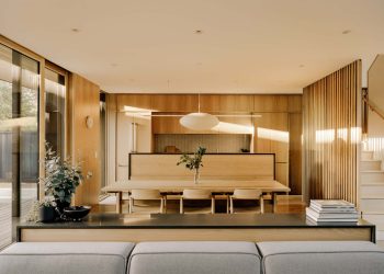 Casa con patio Cupertino / SHED Arquitectura y diseño