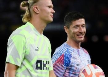 La continuidad de Lewandowski en el Barcelona y su renovación, a debate en directo en AS : ¡manda tu pregunta u opinión y participa!